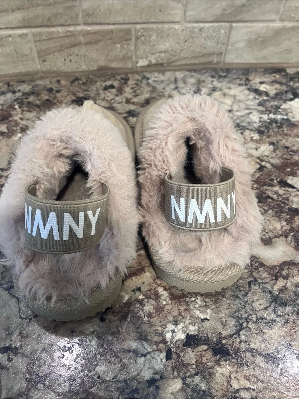 Nicole Miller Girls Faux Fur Slide Sandals - Light Pink & Tan